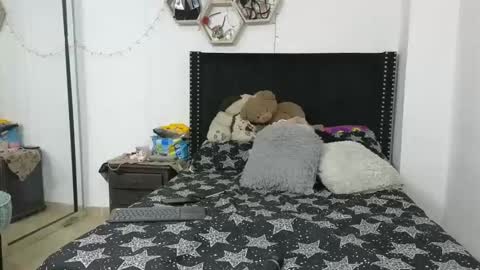 charlotte_027 online show from 11, 2, 2025