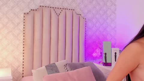 Snapshot of charlotte__08 chatting on 6, 1, 2025 Charlotte online show from 6, 1, 2025