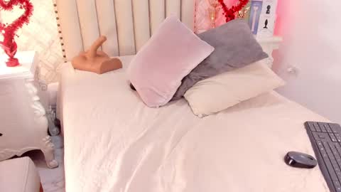 Snapshot of charlotte__08 chatting on 15, 2, 2025 Charlotte online show from 15, 2, 2025