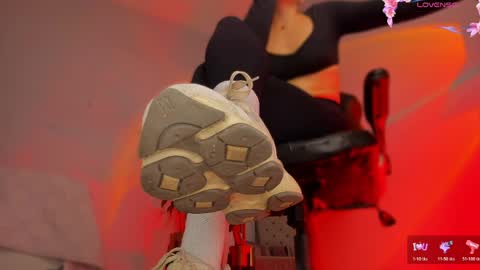 charlotte  grey online show from 27, 3, 2026