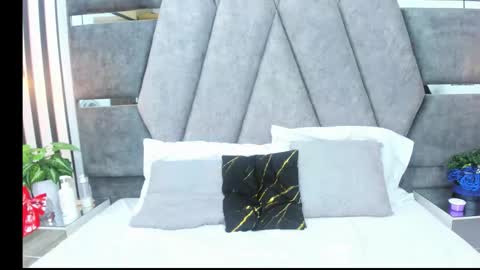 charlotte chapman online show from 26, 11, 2025