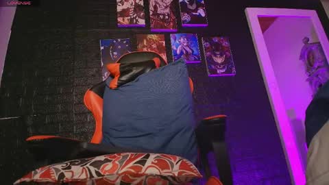 charlotte_cruzxx online show from 20, 4, 2026