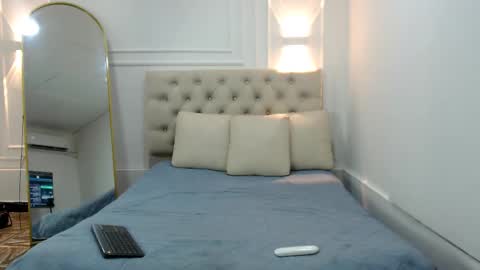 charlottte y dante online show from 2, 12, 2025