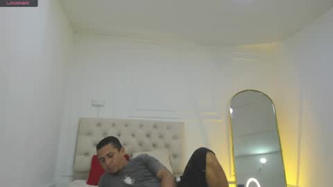 Snapshot of charlotte_dante212 chatting on 14, 5, 2026 charlottte y dante online show from 14, 5, 2026
