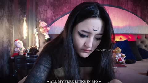 Charlotte online show from 23, 12, 2024