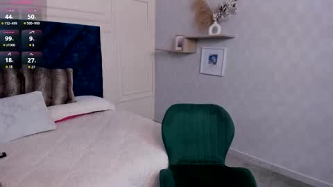 Charlotte Mayers online show from 17, 12, 2025