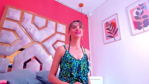 Snapshot of charlotte_milleer_ chatting on 28, 10, 2025 Charlotte online show from 28, 10, 2025