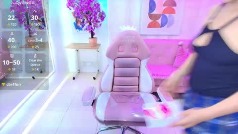 charlotte_milleers online show from 7, 1, 2026