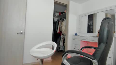 Yuli online show from 14, 1, 2026