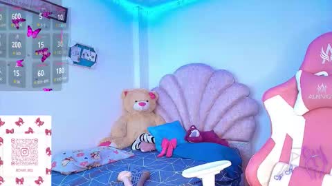 charlotte_walker1 online show from 7, 1, 2026