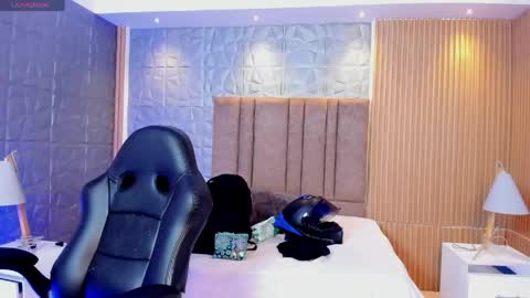 Snapshot of charlotte_whitee1 chatting on 7, 5, 2026 Charlotte Everyday From 0700 to 1300 Col Time online show from 7, 5, 2026