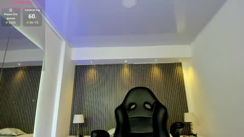 Snapshot of charlotte_whitee1 chatting on 11, 5, 2026 Charlotte Everyday From 0700 to 1300 Col Time online show from 11, 5, 2026