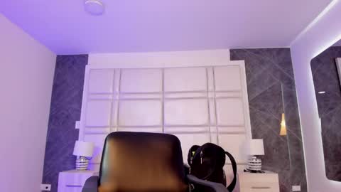Snapshot of charlotte_whitee1 chatting on 29, 5, 2026 Charlotte Everyday From 0700 to 1300 Col Time online show from 29, 5, 2026