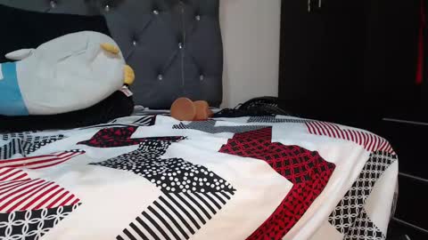 charlottee07 online show from 8, 2, 2025