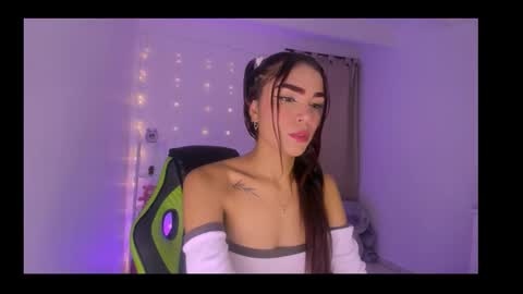 charlotteee online show from 1, 12, 2025