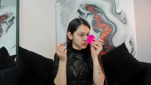 Snapshot of charlottegray_1 chatting on 8, 10, 2025 charlottegray_1 online show from 8, 10, 2025