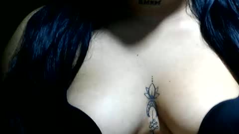 charlottequeen_21 online show from 24, 3, 2026