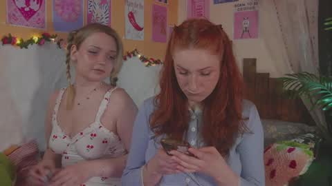 Snapshot of charming_lilly chatting on 12, 4, 2026 Lissa online show from 12, 4, 2026