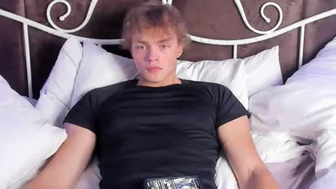 Snapshot of chase_muscular chatting on 1, 10, 2025 Chase online show from 1, 10, 2025
