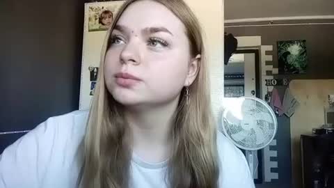 Snapshot of chasidydehlinger chatting on 17, 7, 2026 Lana online show from 17, 7, 2026