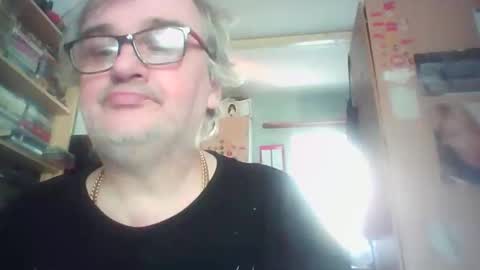 Snapshot of chatubatelee555 chatting on 19, 3, 2026 lee online show from 19, 3, 2026