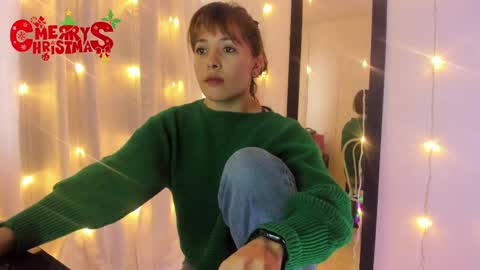 Snapshot of cheek_chic12 chatting on 27, 12, 2024 Regina Phalange online show from 27, 12, 2024