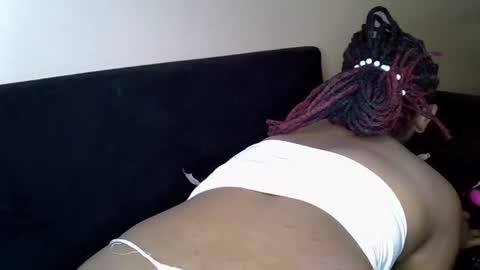 Snapshot of cheeky_charms chatting on 7, 7, 2026 cheeky_charms online show from 7, 7, 2026