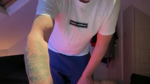 Snapshot of cheekylondon70 chatting on 30, 9, 2025 Cheekylondon online show from 30, 9, 2025