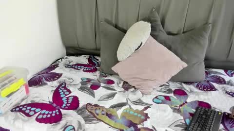 Cherlyn online show from 7, 1, 2026