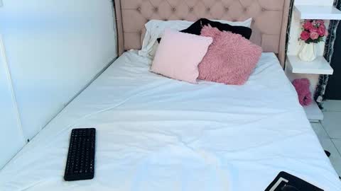 Snapshot of cheerry_moon chatting on 25, 3, 2026 cheerry_moon online show from 25, 3, 2026