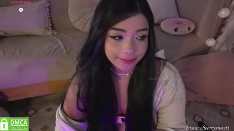 Snapshot of cheerrysweett chatting on 8, 10, 2025 Baby Cherry online show from 8, 10, 2025