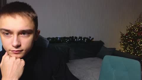 LUCASRYANPVT IS OPEN online show from 19, 12, 2024