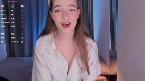 Snapshot of cheril_lady chatting on 14, 10, 2025 Cheril follow me online show from 14, 10, 2025