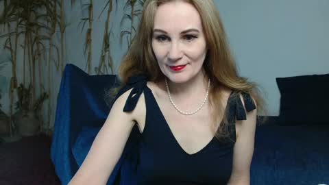 Snapshot of cherry_blossomsx chatting on 11, 3, 2025 thanks guys see you tomorrow online show from 11, 3, 2025