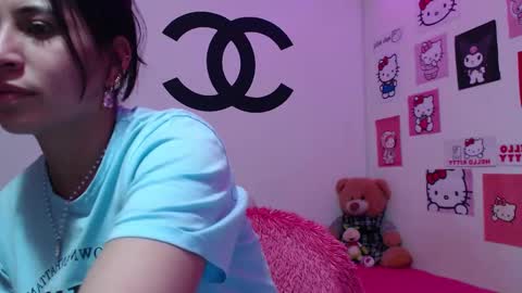 Snapshot of cherry_hc chatting on 1, 2, 2025 Nezumy Rey online show from 1, 2, 2025