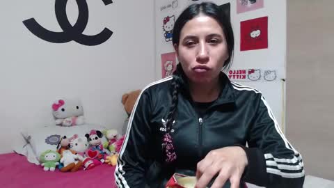 Snapshot of cherry_hc chatting on 26, 2, 2025 Nezumy Rey online show from 26, 2, 2025