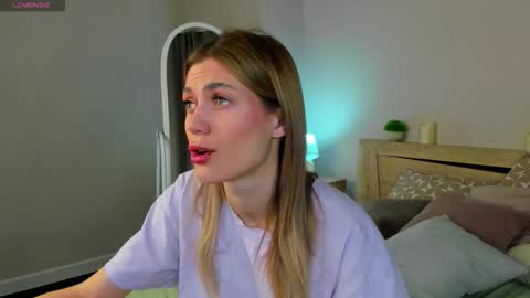 Snapshot of cherry_pr1ce chatting on 1, 2, 2026 cherry_pr1ce online show from 1, 2, 2026