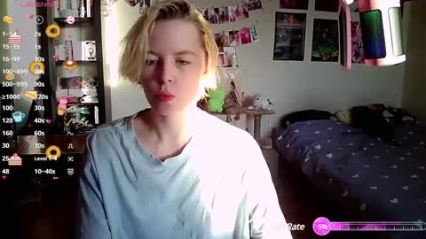 Snapshot of cherrybaby_0 chatting on 20, 12, 2024 cherrybaby_0 online show from 20, 12, 2024
