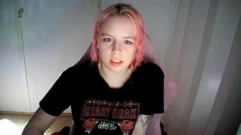 cherrybaby_0 online show from 10, 6, 2026