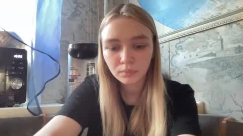 Snapshot of cherryleija chatting on 18, 6, 2026 Lei online show from 18, 6, 2026