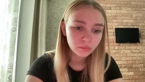 Snapshot of cherryleija chatting on 3, 7, 2026 Lei online show from 3, 7, 2026