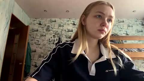 Snapshot of cherryleija chatting on 4, 7, 2026 Lei online show from 4, 7, 2026