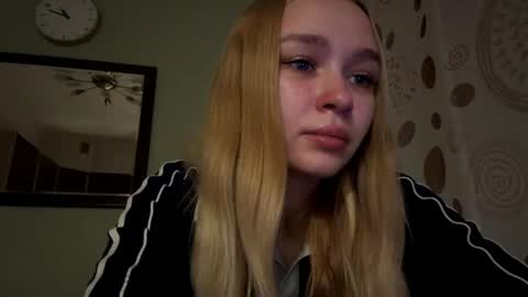 Snapshot of cherryleija chatting on 17, 7, 2026 Lei online show from 17, 7, 2026