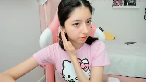 Snapshot of cherrymafer666 chatting on 24, 1, 2025 cherrycute666 online show from 24, 1, 2025