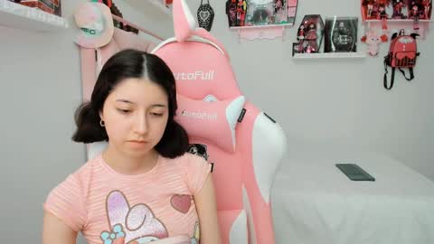 Snapshot of cherrymafer666 chatting on 6, 3, 2025 cherrycute666 online show from 6, 3, 2025