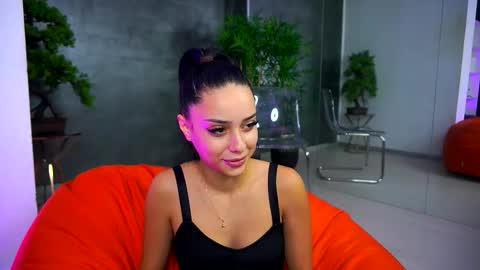 Snapshot of cherryselena chatting on 18, 9, 2025 Selena online show from 18, 9, 2025