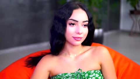 Snapshot of cherryselena chatting on 1, 10, 2025 Selena online show from 1, 10, 2025