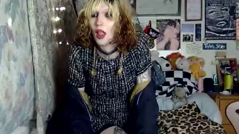 cher strauberry online show from 16, 10, 2025