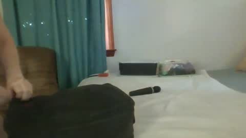 Snapshot of chevybear69 chatting on 16, 6, 2026 Jade and Thomas online show from 16, 6, 2026