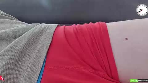 Snapshot of chezmonsieur_g chatting on 1, 8, 2026 Grey online show from 1, 8, 2026